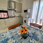 빌라 Gorgeous Brandnew Remodeled 2story 5 Min From Sea! *