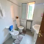 Gorgeous Brandnew Remodeled 2story 5 Min From Sea! 빌라 *