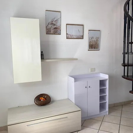 Gorgeous Brandnew Remodeled 2story 5 Min From Sea! Villa