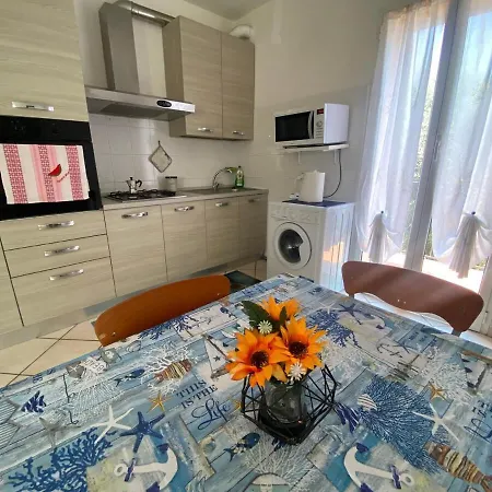 Villa Gorgeous Brandnew Remodeled 2story 5 Min From Sea! *